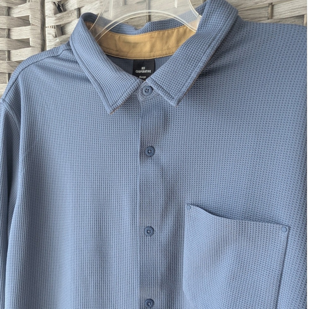 REI Co-op Mens XL Blue Waffle Knit Long Sleeve Button Up Hiking Shirt Stretch